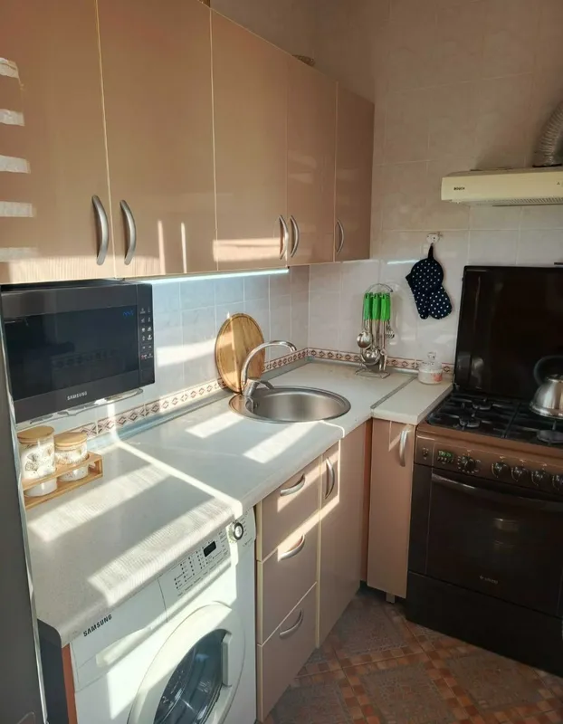 чиланзар 21 квартал 2/4/4 балкон 1'5*6 хокимият — фото 1
