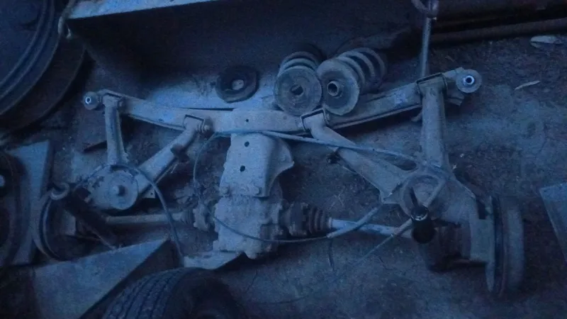 bmw e30 bmv запчасти — фото 7