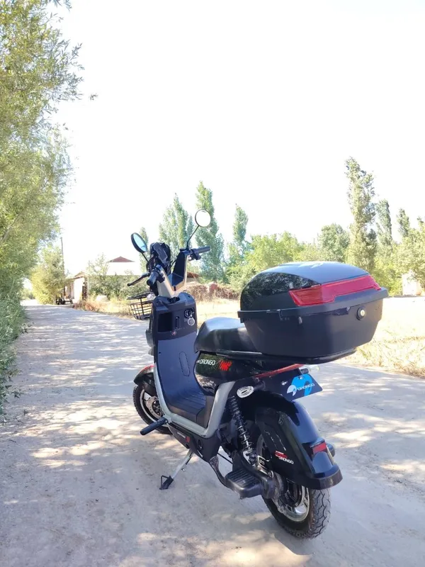 Skuter. Holati toza. 5 Skuter. Holati toza. 5