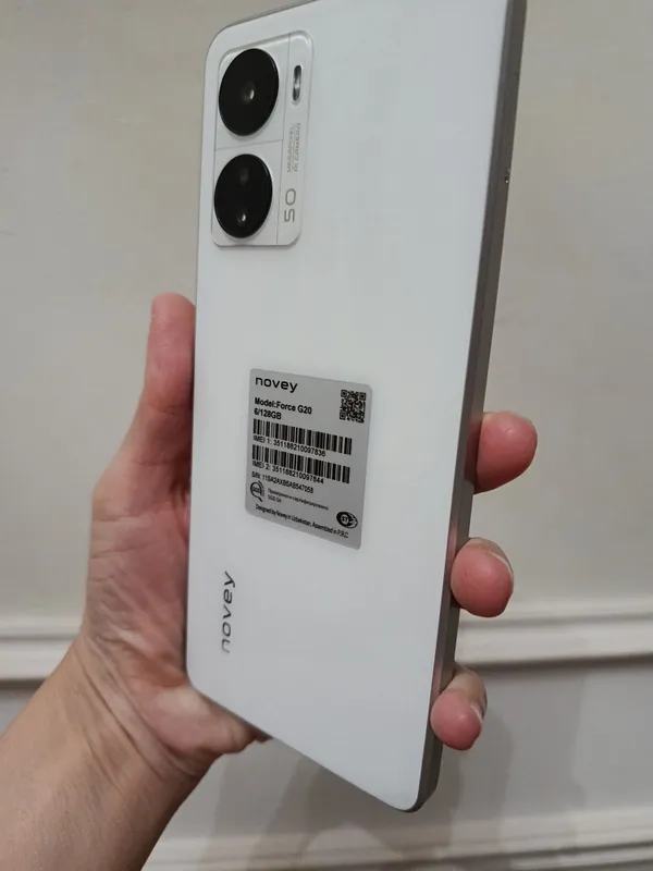 Телефон Novey 20 force сотилади 3