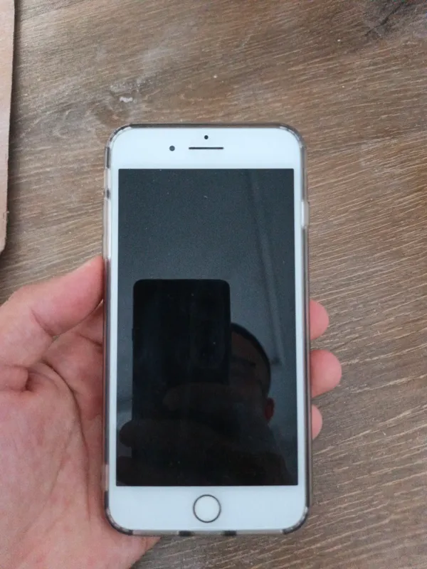 iPhone 7 Plus 1 iPhone 7 Plus 1