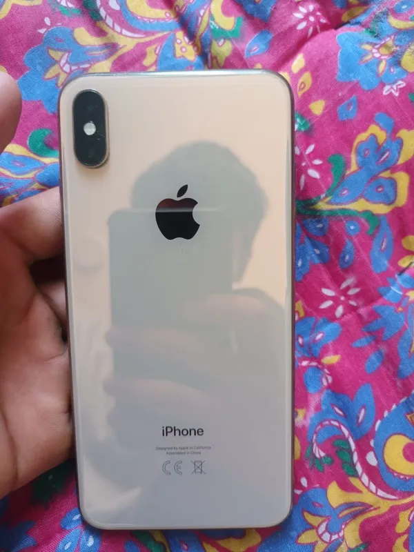 ihone xs max 4