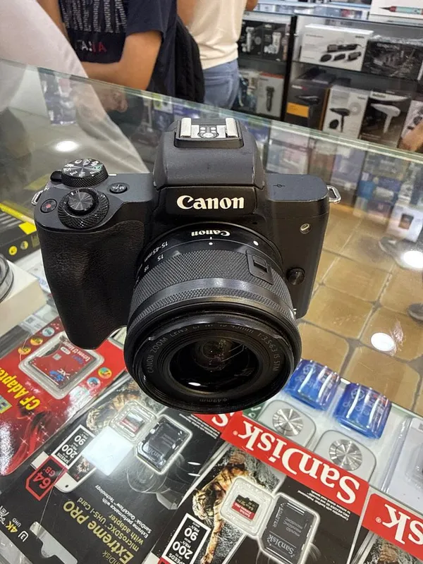 Продается Canon m50 Продается Canon m50