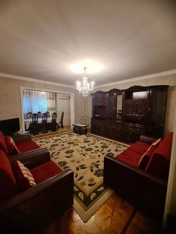 АРЕНДА! Дархан 4-ком. 3-этаж, 102м² С ремонтом и мебелью. — фото 1