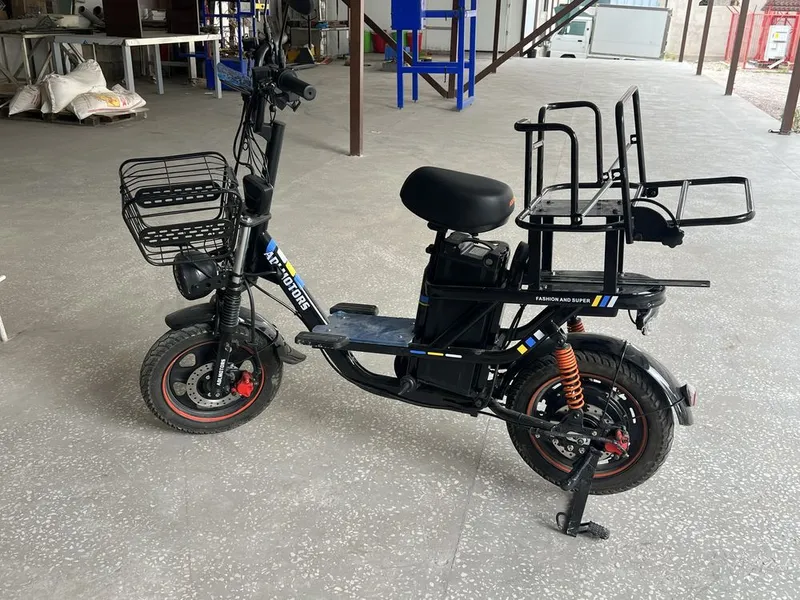 skuter sotiladi yangi batareka quvvati 60/28 skuter sotiladi yangi batareka quvvati 60/28