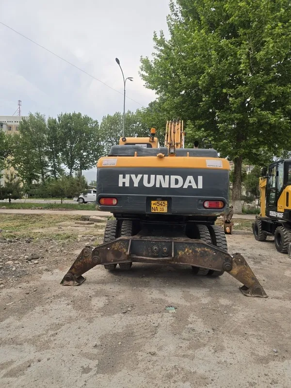 Hyundai 210 ekskavator — фото 2