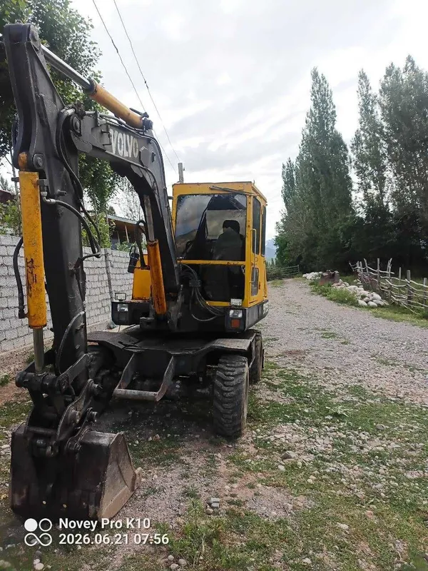 Mini ekskavator VOLVO MX 3W-2 sotiladi! — фото 2