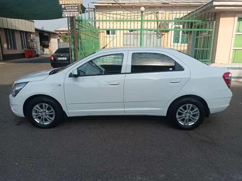 Chevrolet cobalt — фото 1