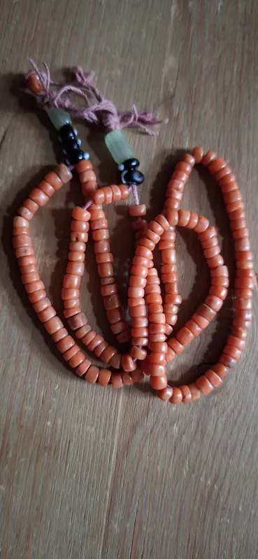 Продам бусы из коралла 2