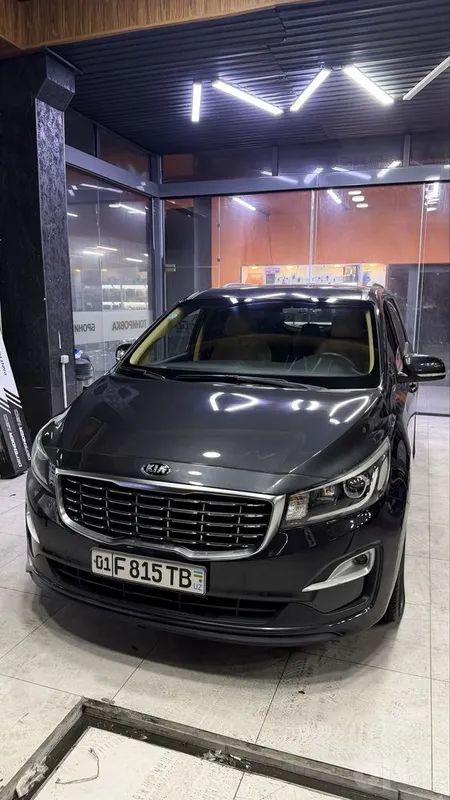 Kia Carnival, пробег 55 тысяч, бензин 2 Kia Carnival, пробег 55 тысяч, бензин 2
