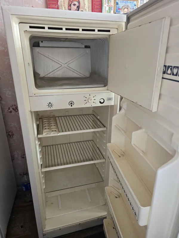 Продаются 2 холодильника — фото 1