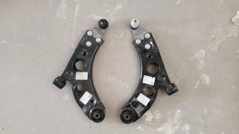 Richag Dongfang IP 008 o'ng va chap Richag Dongfang IP 008 o'ng va chap