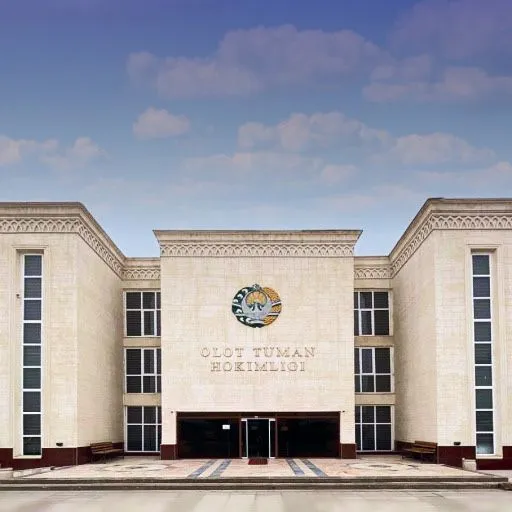 Олот туман хокимлик биносида бўш хоналар ижарага берилади