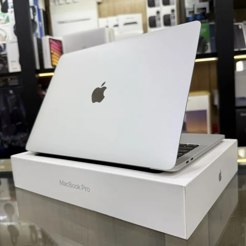 Macbook Pro 13" M2 8/512 Silver 1