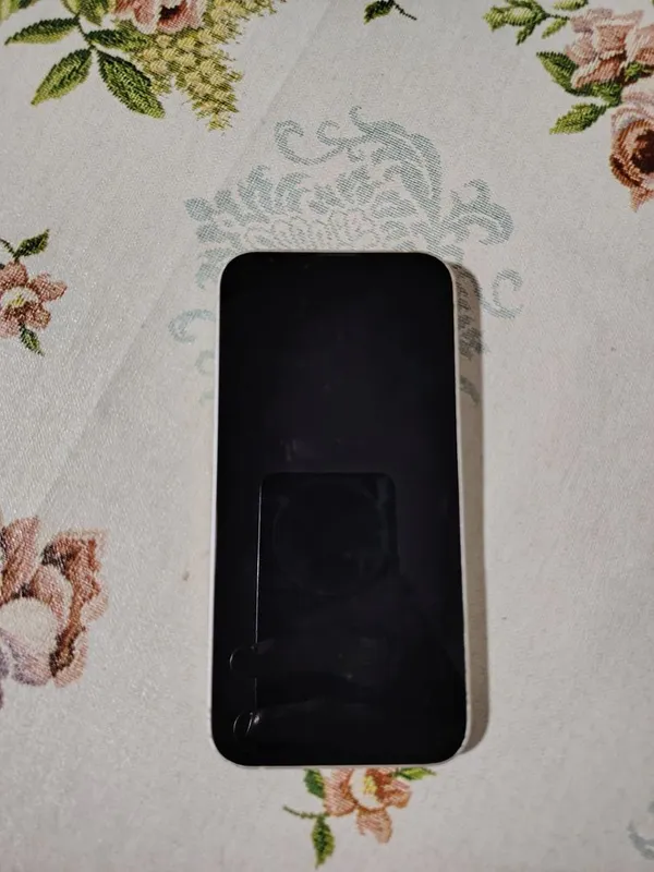 iPhone 13, с коробкой — фото 1