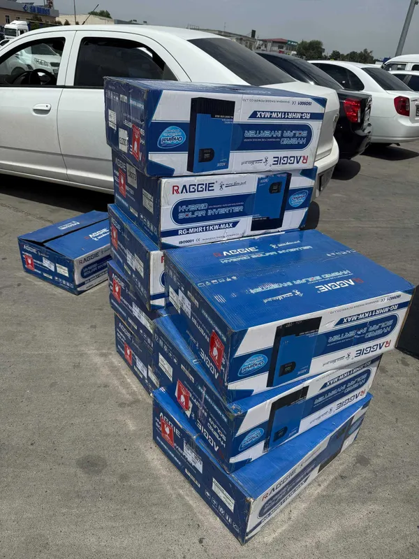 Солнечный инвертор HYBRID REGGI 11KW Солнечный инвертор HYBRID REGGI 11KW