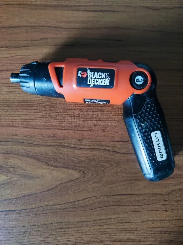 Электроотвертка Black decker бу 1
