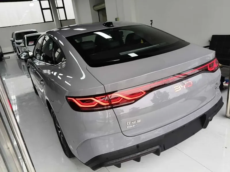 BYD Qin L 2026 DM-i 128KM Leading Edition — фото 2