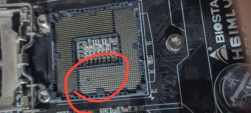 Plata h61 i3 aybi soket qrilgan va DDR2 Pentium