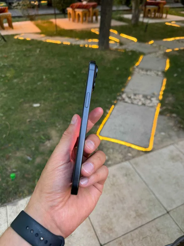 iPhone 15 Plus 128 gb Qora rang 2