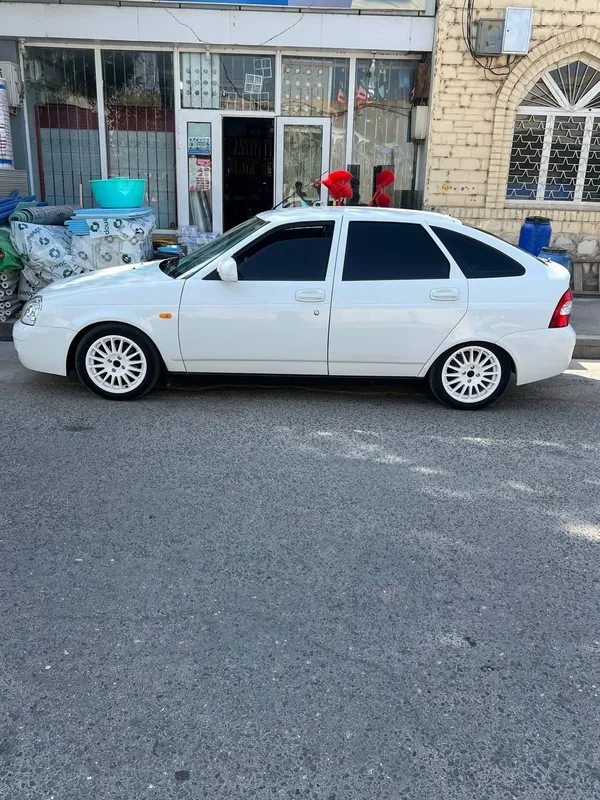 Lada priora 2012 yil prabik 78000km — фото 4