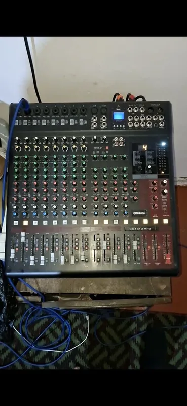 YAMAHA микшерный пульт с усилителем мощности и встроенным MP3- 2 YAMAHA микшерный пульт с усилителем мощности и встроенным MP3- 2