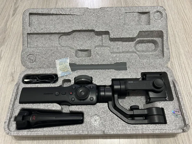 Zhiyun Smooth 4 / Стабилизатор для мобильной съемки 1