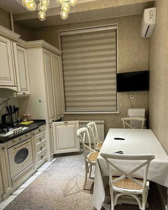 Akademgorodok • 3 xona • 85 m² • 5/10 qavat 8