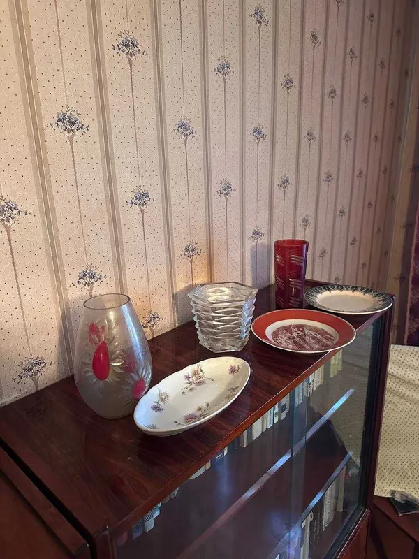 Посуда (рюмки, тарелки, вазы, блюда, графины, сервизы) срочно! — фото 1