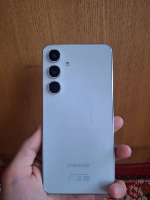 Samsung S24 FE 128GB - Kafolatli, qutisi bilan, holati a'lo — фото 1