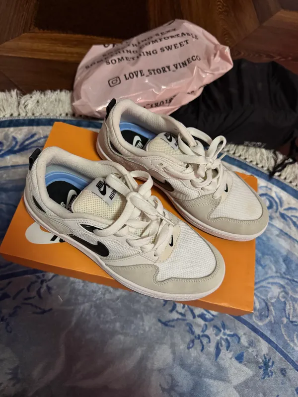 NIKE LIMITED ORIGINAL 6 NIKE LIMITED ORIGINAL 6