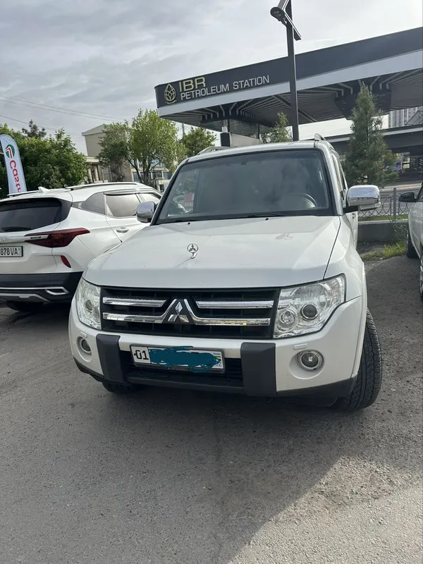 Mitsubishi Pajero 4, 2008 в хорошем состоянии Не крашенная и не битая — фото 1