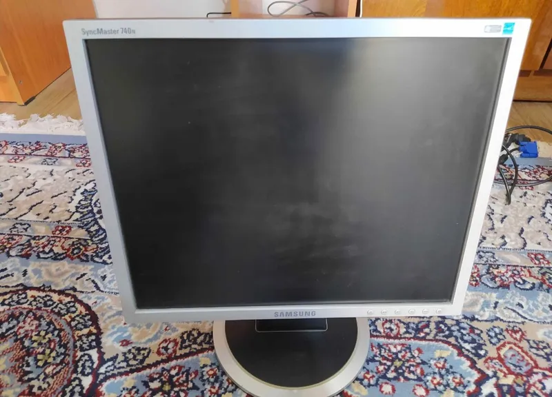 Samsung kompyuter monitori 1 Samsung kompyuter monitori 1