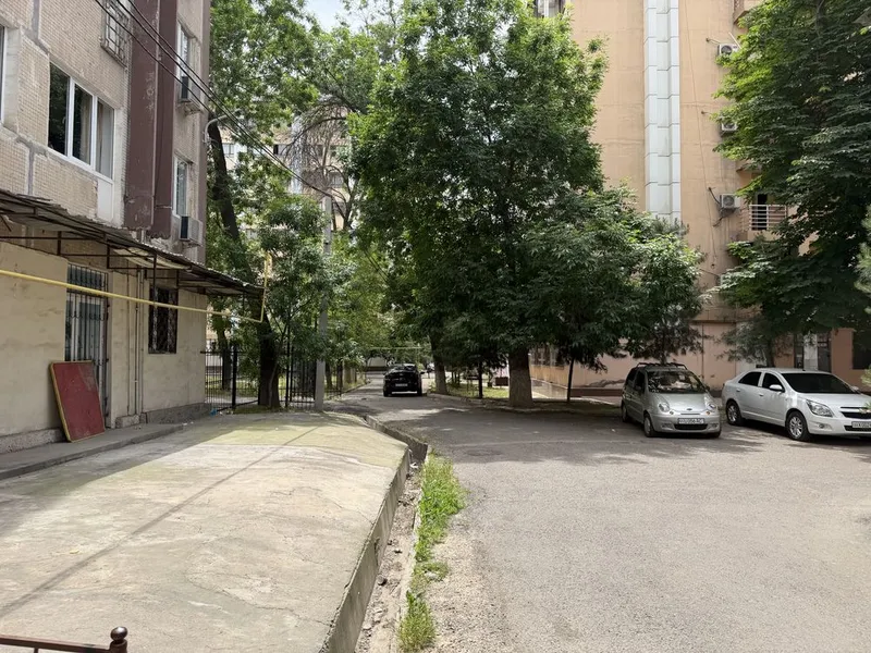 Срочно сдается 30 м2 нежилое помещения на 20-ом квартале Чиланзара 8 Срочно сдается 30 м2 нежилое помещения на 20-ом квартале Чиланзара 8