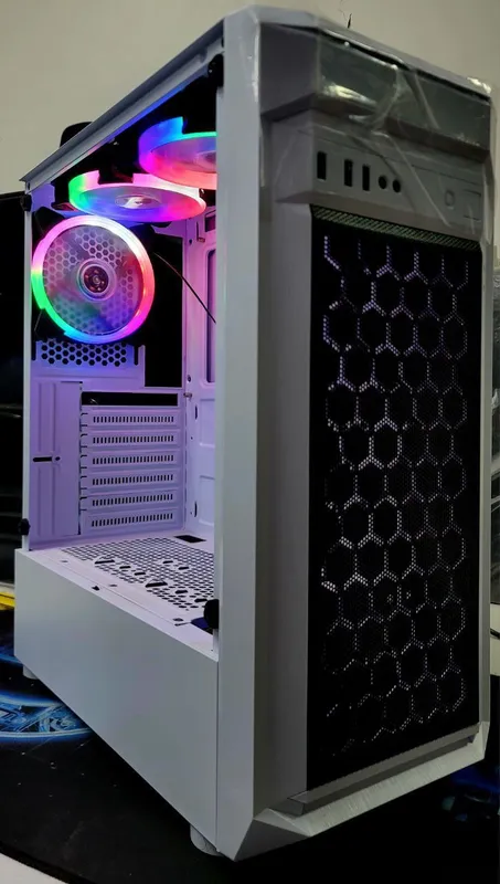 ZTTECH RGB GAMING CASE 3X RGB COOLER ATX M35 2 ZTTECH RGB GAMING CASE 3X RGB COOLER ATX M35 2