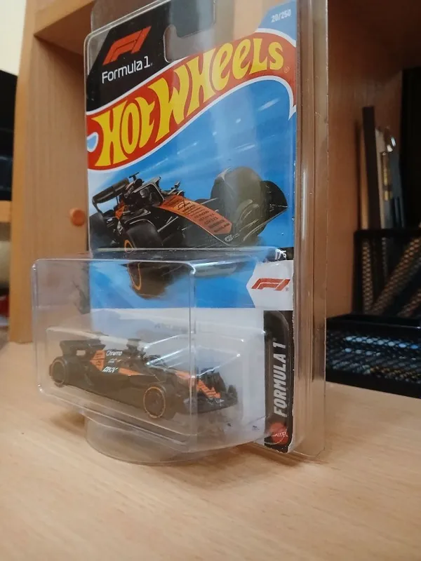 Hot Wheels McLaren Formula 1 Продаю стильную модель болида McLa — фото 1