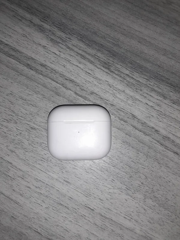 Airpods, kafolat: 6oy