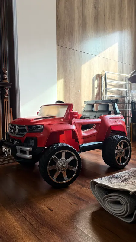 детский электромобиль Mercedes-Benz 2