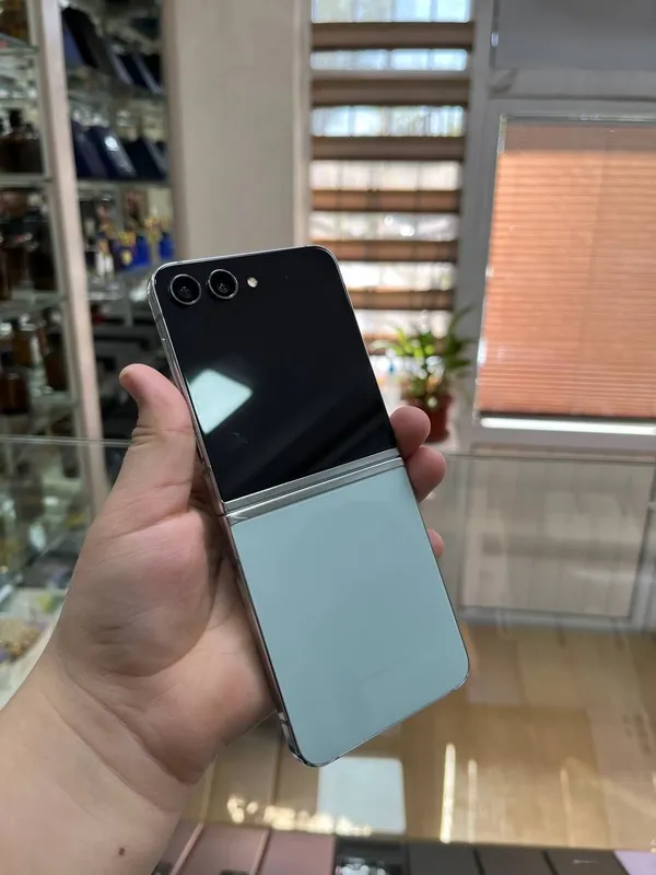 samsung zflip 5 — фото 1