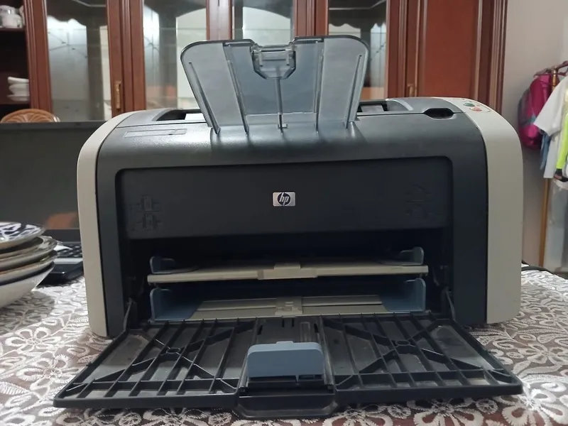 Продам принтер HP 1018 5 Продам принтер HP 1018 5