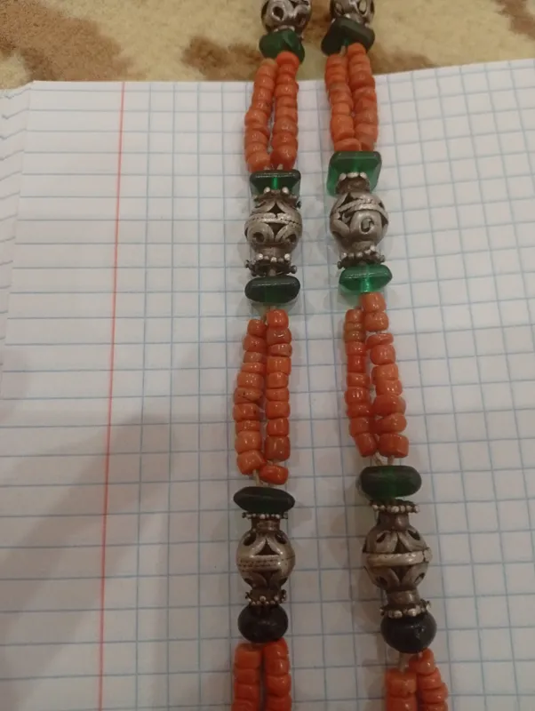Qadimiy Koral munchoq 1850 yilga doir