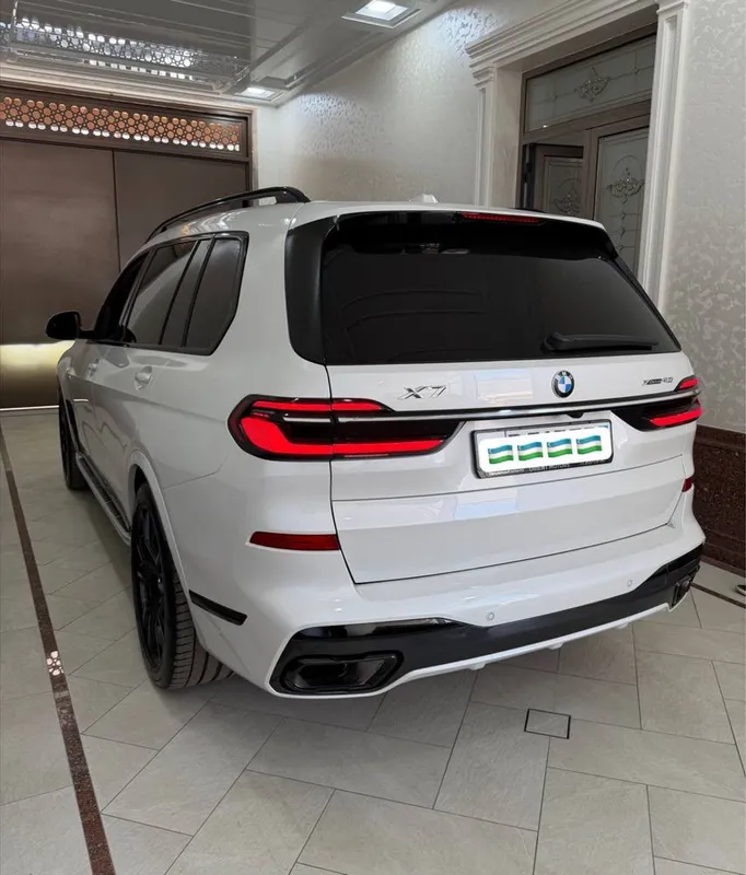 BMW X7 xDrive40i 3