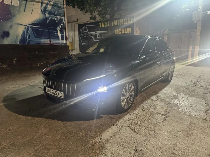 Аренда выкуп Hongqi E-QM5 500км