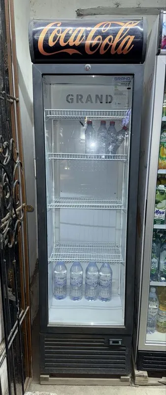 Продаётся холодильник / и морошилник для мороженого почти новые 1 Продаётся холодильник / и морошилник для мороженого почти новые 1