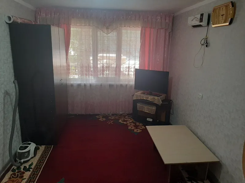 Сдаётся  1-комнатная  квартира  на  долгий  срок .