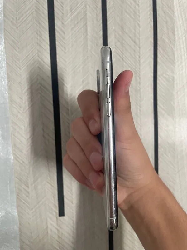 iPhone Xs 8