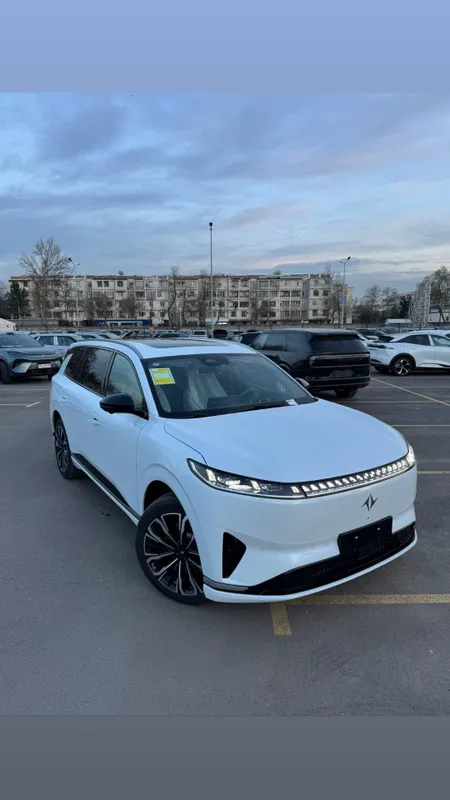 **Dongfeng EP 008 ultra Restyling 2026 Кора