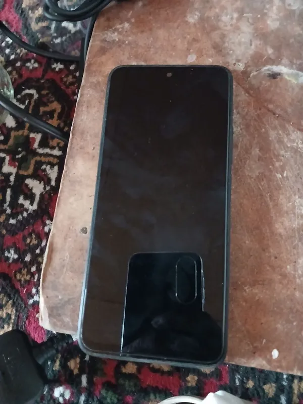Telefon sotiladi