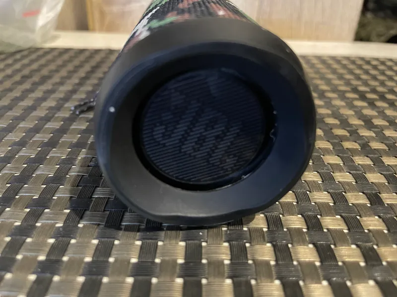Портативная Bluetooth-колонка JBL Flip 4 — фото 3