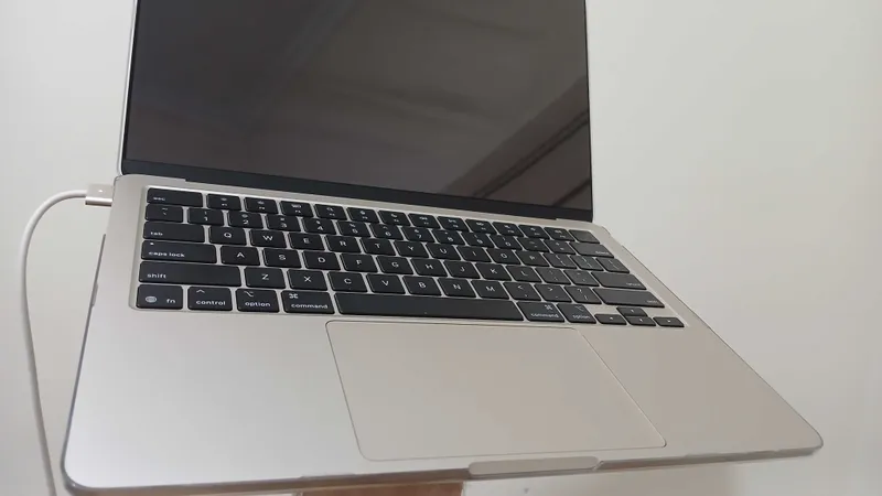 MacBook Air 13-inch, M4, 2025 — фото 5